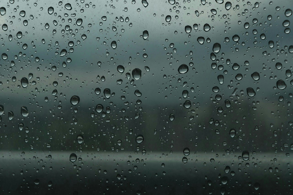 Energia pulita dalla pioggia: il sistema innovativo che trasforma ogni goccia in elettricità reale