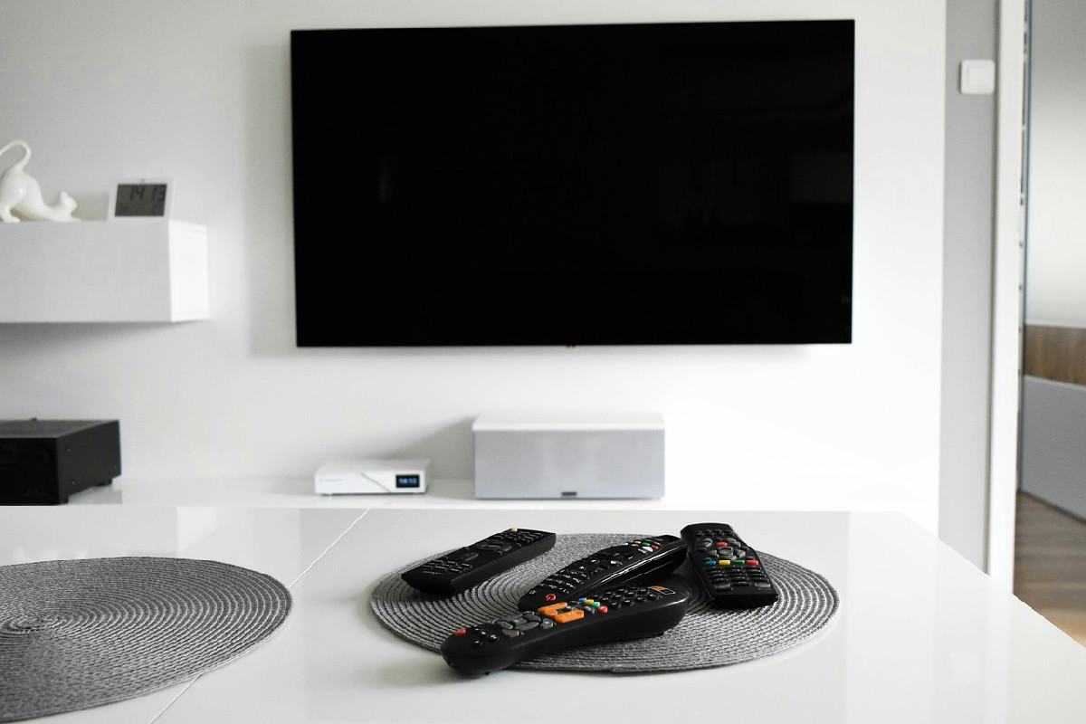 Ridurre del 50% il consumo energetico della TV mantenendo un comfort visivo ottimale in casa